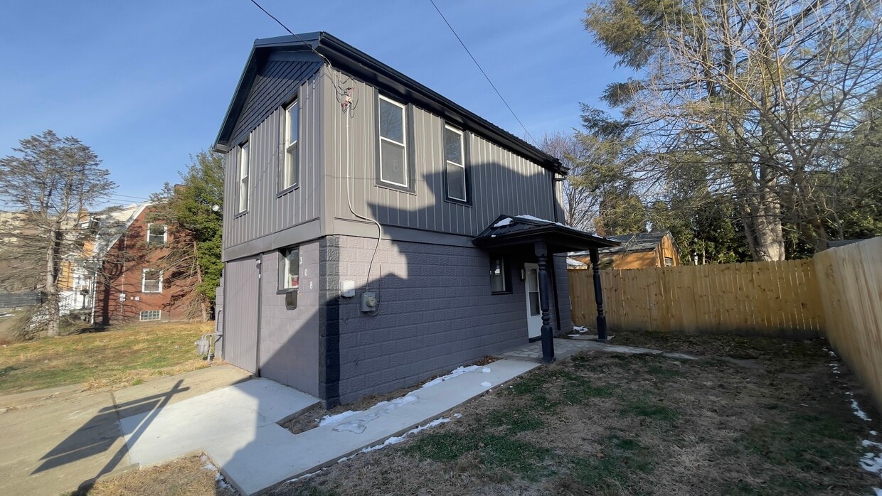 Foto principal - 308 9th St