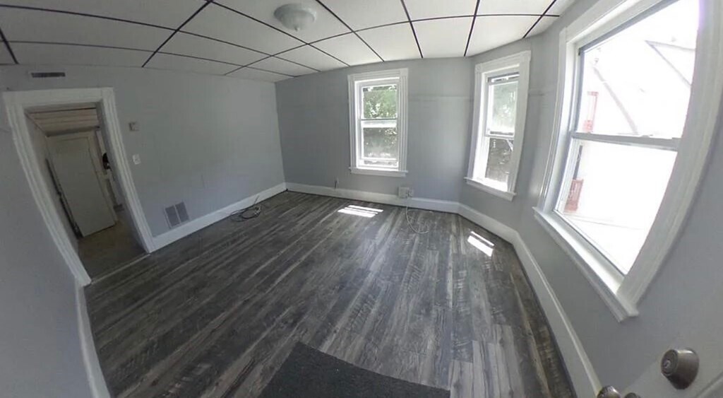 97 Phillips St Unit 2, Methuen, MA 01844 Room for Rent in Methuen, MA