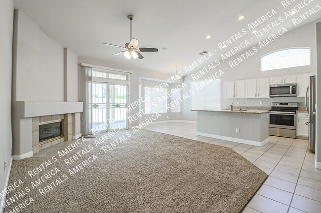 Building Photo - Newly Renovated Gilbert home with heated p...