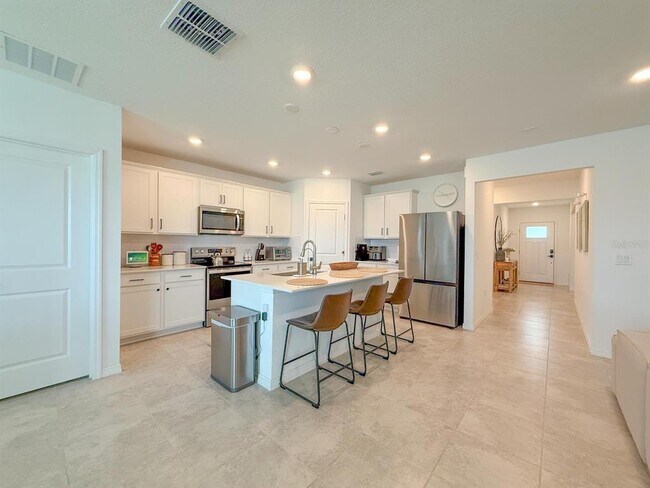 Foto del edificio - 580 Pine Tree Blvd