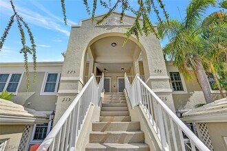 Building Photo - 5899 Chanteclair Dr