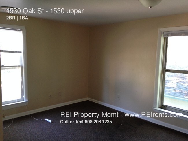 Building Photo - 1530 Oak St