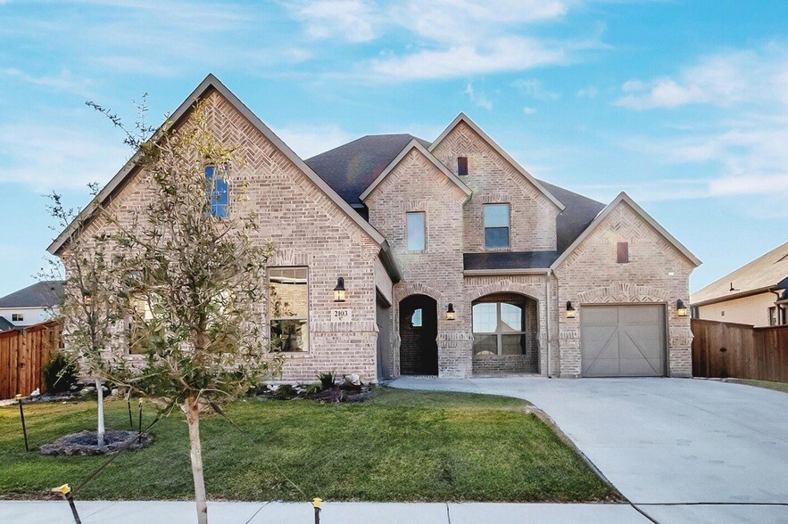 Primary Photo - 2103 Horizon Dr