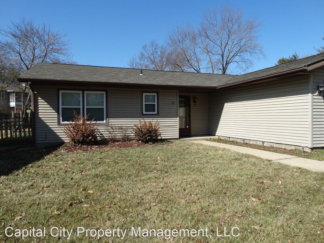 Primary Photo - 3 br, 2 bath House - 11 Skyview