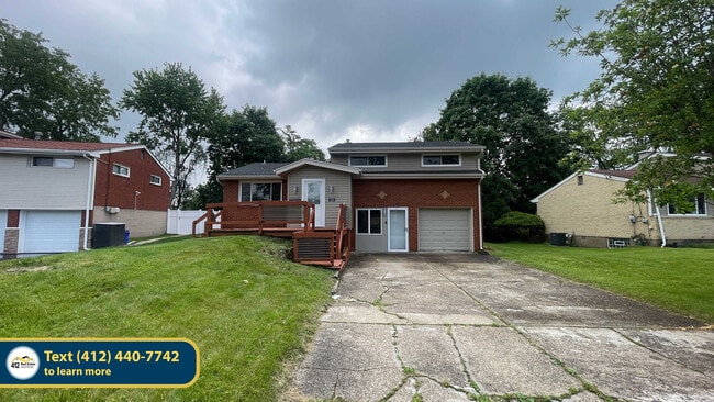 Building Photo - 523 Larix Rd