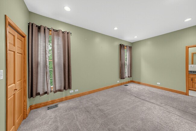 Foto del edificio - 6330 S Greenwood Ave