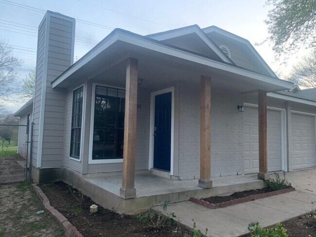 Foto del edificio - 1807 Heatherglen Ln