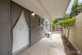 Building Photo - 1310 Breeze St