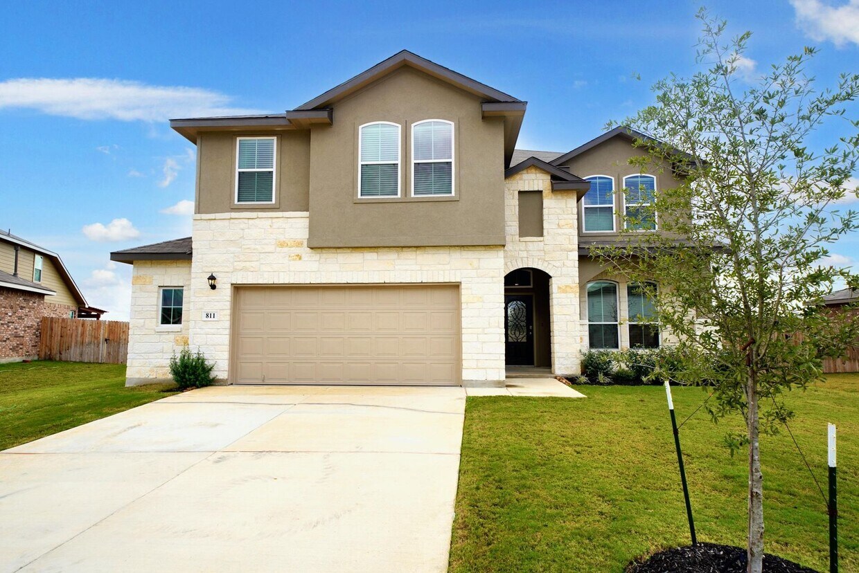 Primary Photo - Stunning New Cibolo Home Now Available in ...