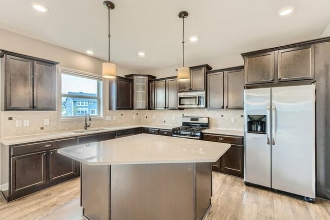 Building Photo - 15510 Creekside Lane