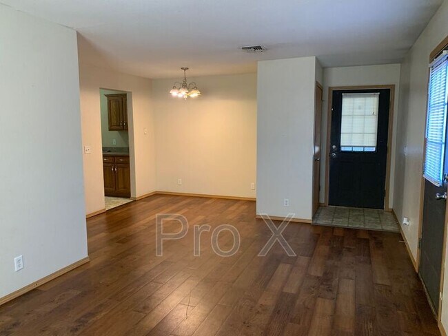 Building Photo - 4545 E. Zora