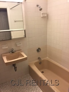 Building Photo - 25 Brooks Park