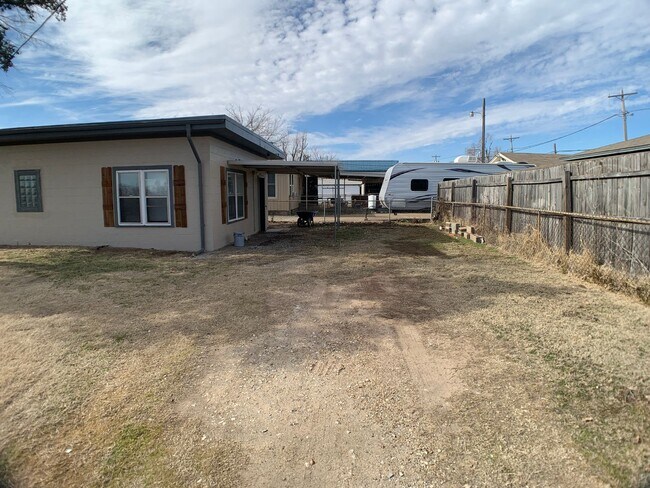 Foto del edificio - Trendy 2 Bedroom, Downtown Moore