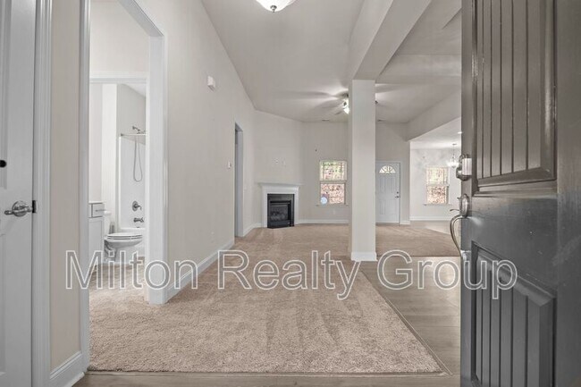 Foto del edificio - 75 Rolling Waters Ct