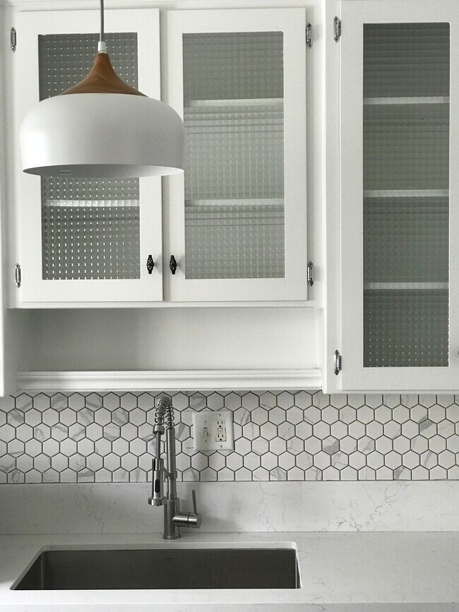 NEW KITCHEN - 1538 Berkeley St