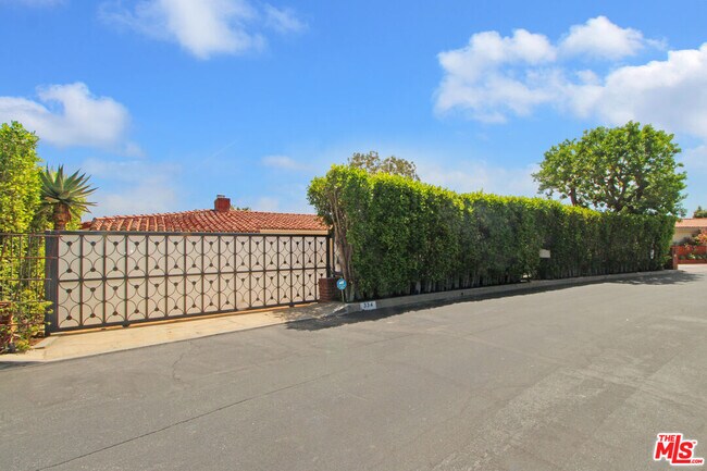 Building Photo - 334 Aderno Way