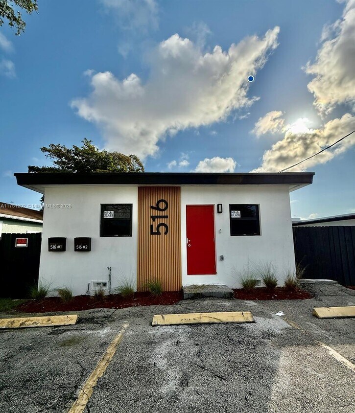 Primary Photo - 516 NW 2nd St
