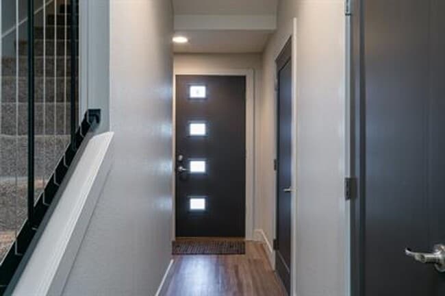 Building Photo - West Side Manhattan Townhome Available July 1!