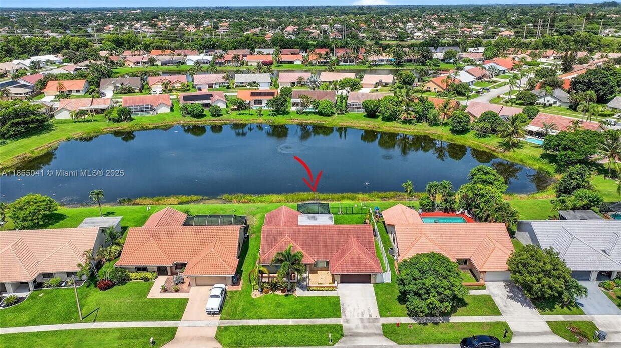 Foto principal - 9505 Majestic Way