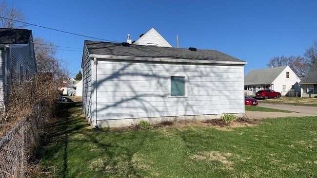 Building Photo - 4230 Reading Rd