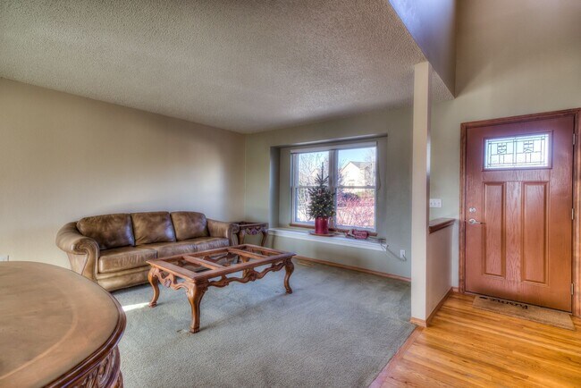 Foto del edificio - Gleneagle - 5 beds 3 1/2 bath. Mountain Vi...