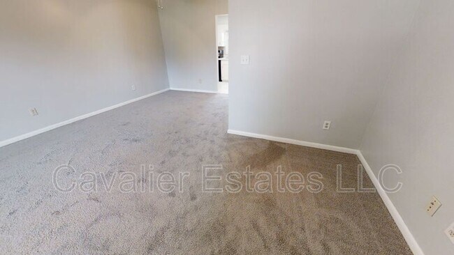 Building Photo - 7011 W Pocahontas Ave