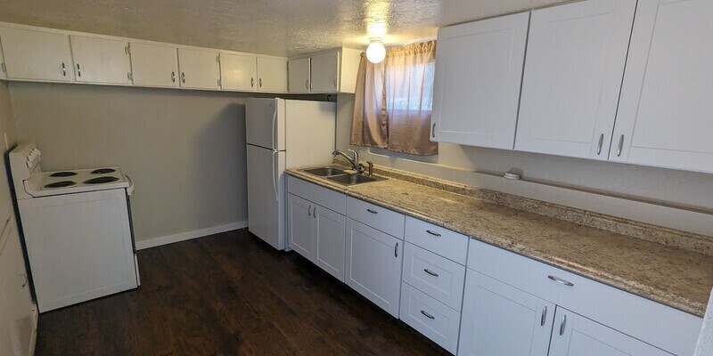 Primary Photo - 605 N. 200 W. / MAK