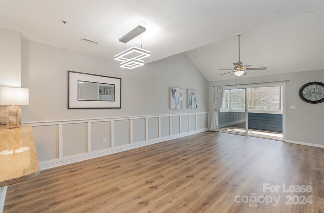 Building Photo - 17544 Tuscany Ln