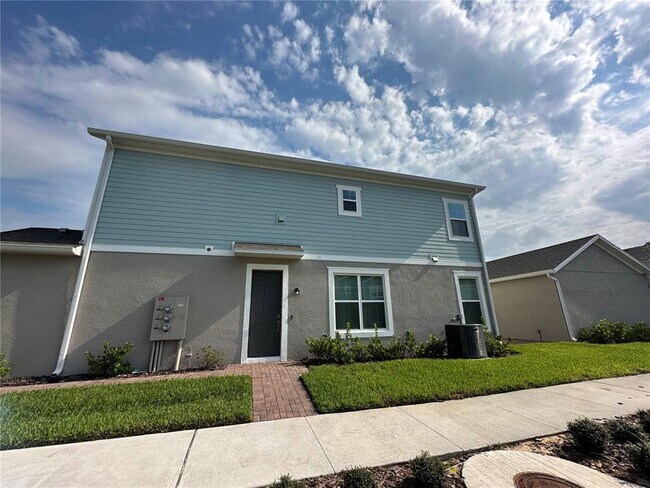 Foto del edificio - 7399 Mezzano Ln