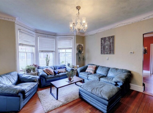 Building Photo - 43 Chapin Ave