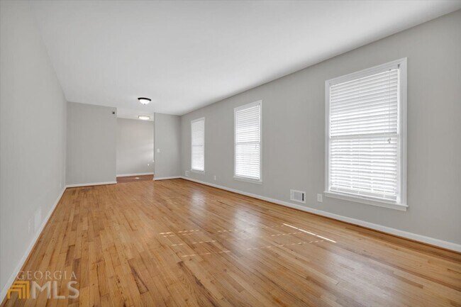 Building Photo - 3295 GA-20