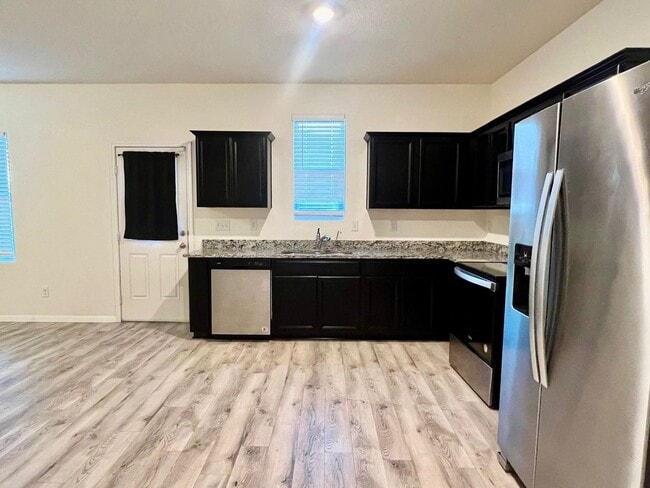 Building Photo - 5410 Rue Girard