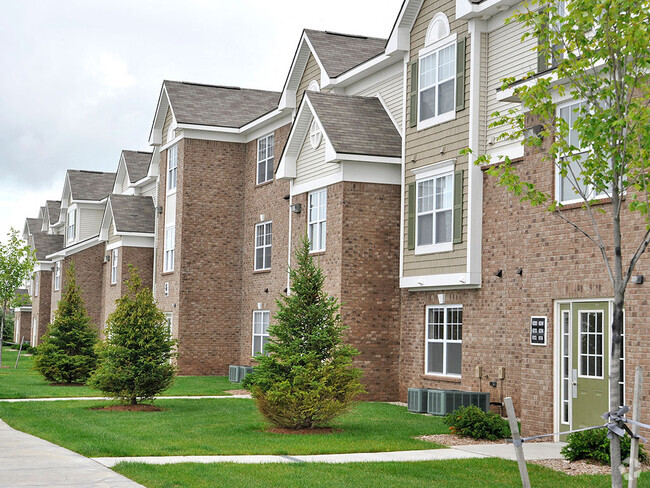 Building Photo - Towne Lakes Apartments