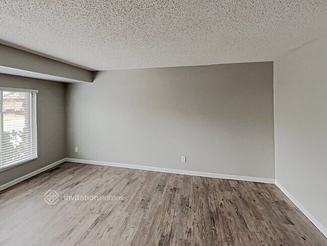 Building Photo - 17258 E Greenwood Cir