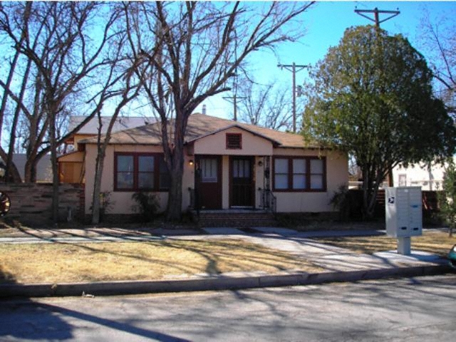 Building Photo - 513 N Alameda St