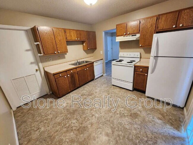 Foto del edificio - 2480 E Clayton Dr