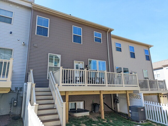 Foto del edificio - Gorgeous Newer Construction Home (2022) in...