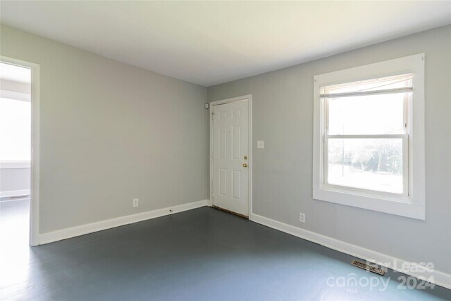 Foto del edificio - 1812 Catherine Simmons Ave