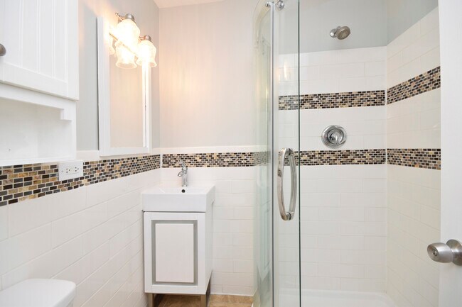 Foto del edificio - 1343 W Winona St