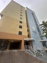 Building Photo - 218 NW 12th Ave