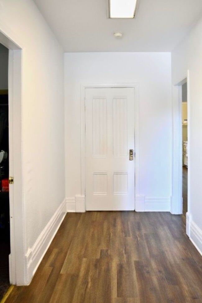 Photo - 721 W 32nd St House