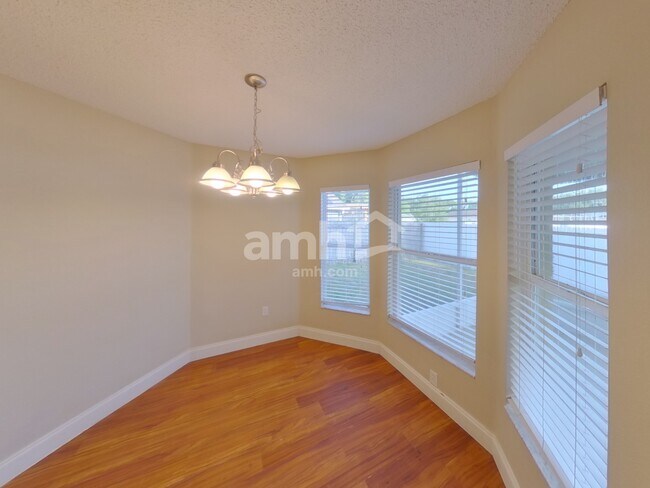 Foto del edificio - 28721 Seashell Ct