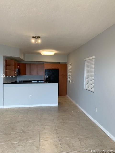 Foto del edificio - 8440 SW 8th St