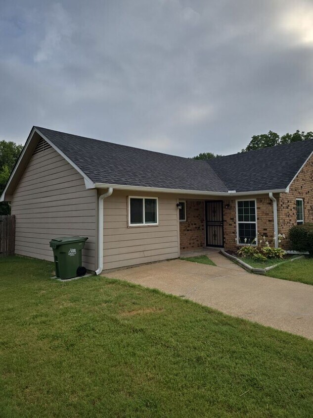 Photo - 5008 Clear Creek Dr (Millington, TN)