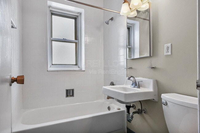 Building Photo - 1907 Magellan Ct