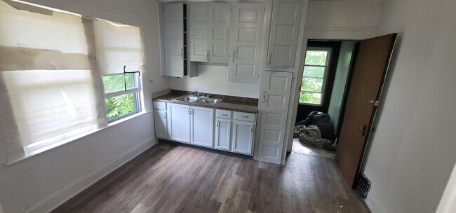 Foto del edificio - 626 E 130th St