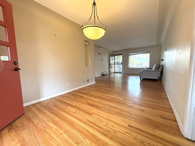 Foto del edificio - 1144 S Jackson St