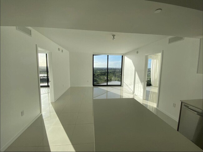 Foto del edificio - 5252 NW 85th Ave