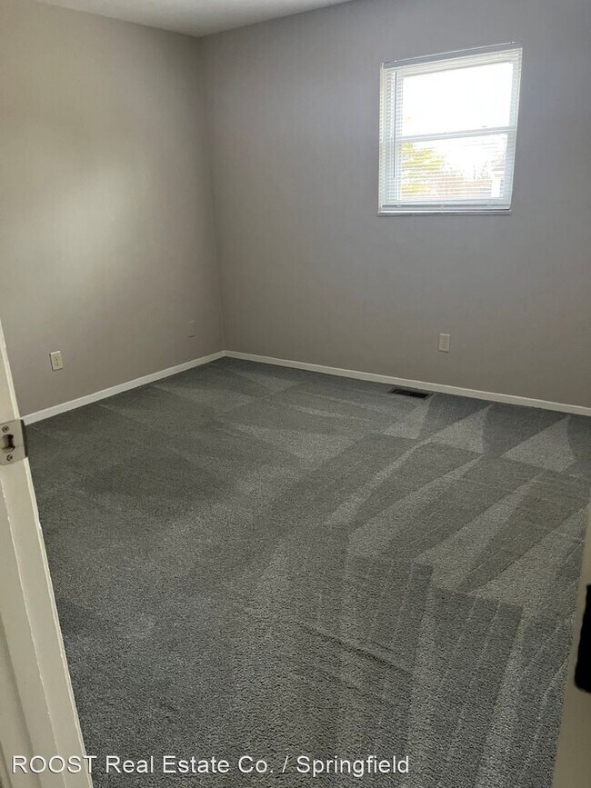 Foto del edificio - 2 br, 1 bath House - 3333 Upper Valley Pike