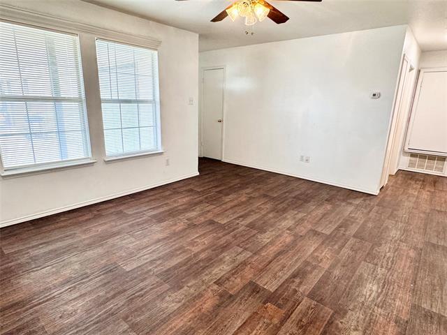 Foto del edificio - 13116 White Settlement Rd